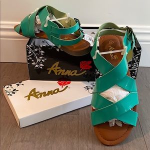 Sandals women’s
